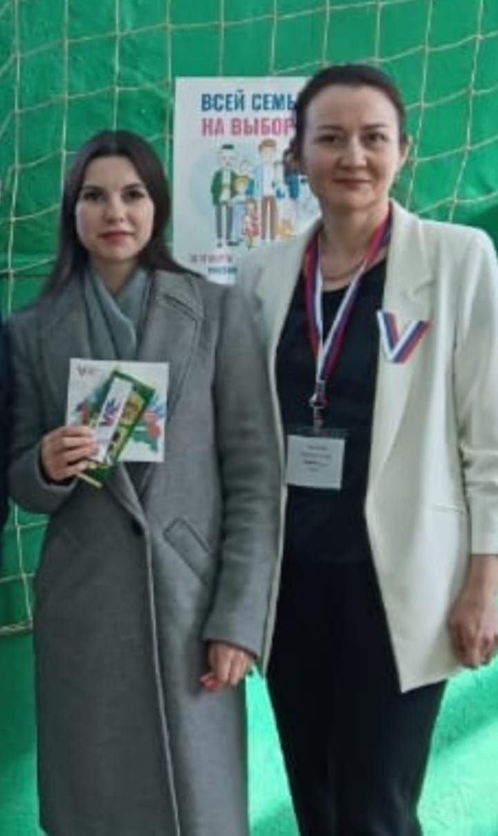 Кәүҗияктән Әлфия Габделхакова туган көнен сайлау участогында каршылады