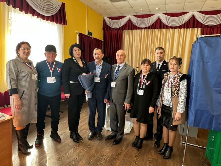 Мәртәбәле кунаклар Рангазарда юбилярны тәбрикләделәр