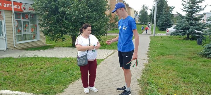 Молодогвардейцы района поздравили сармановцев