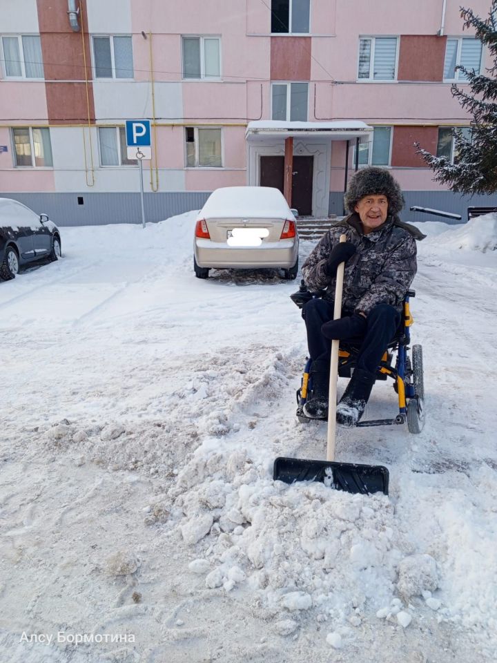 Физик мөмкинлекләре чикле булса да, Илгизәр Гыймаевның матур яшәүгә омтылышы чикләнмәгән