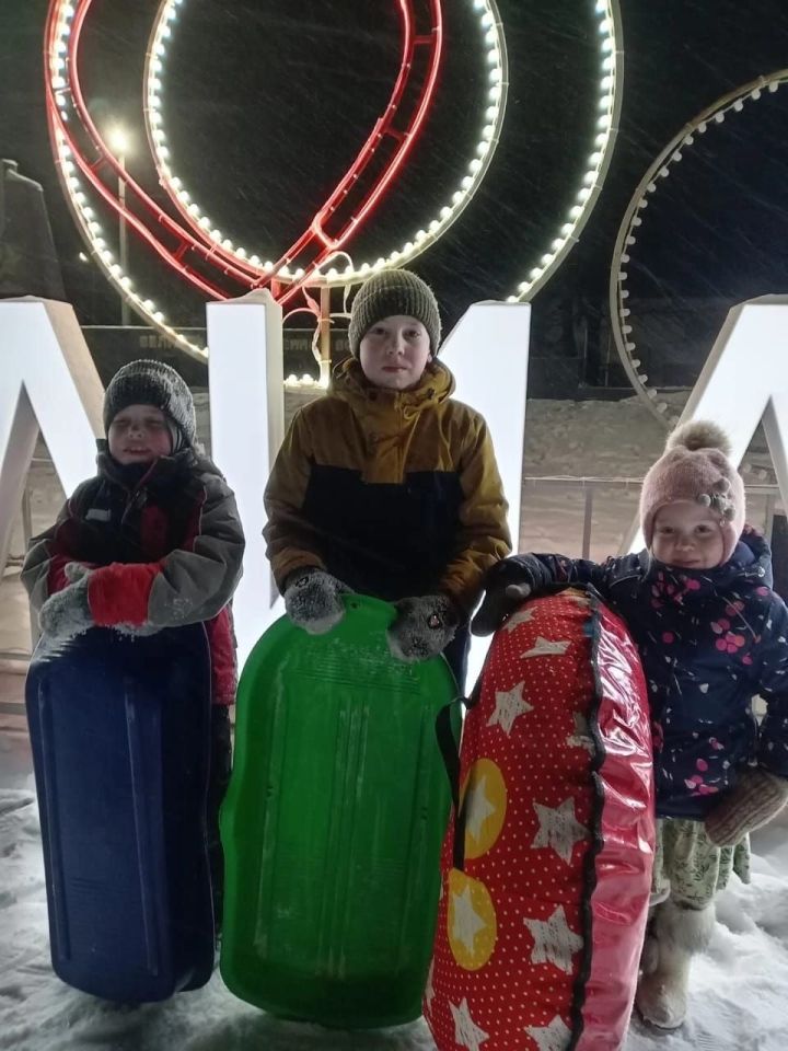 Иске Минзәләбаш мәктәбе  укучыларының яллары күңелле үтә