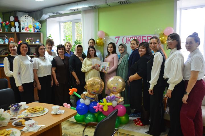 “Шәфкать” үзәге булачак әниләрне кунакка чакырды