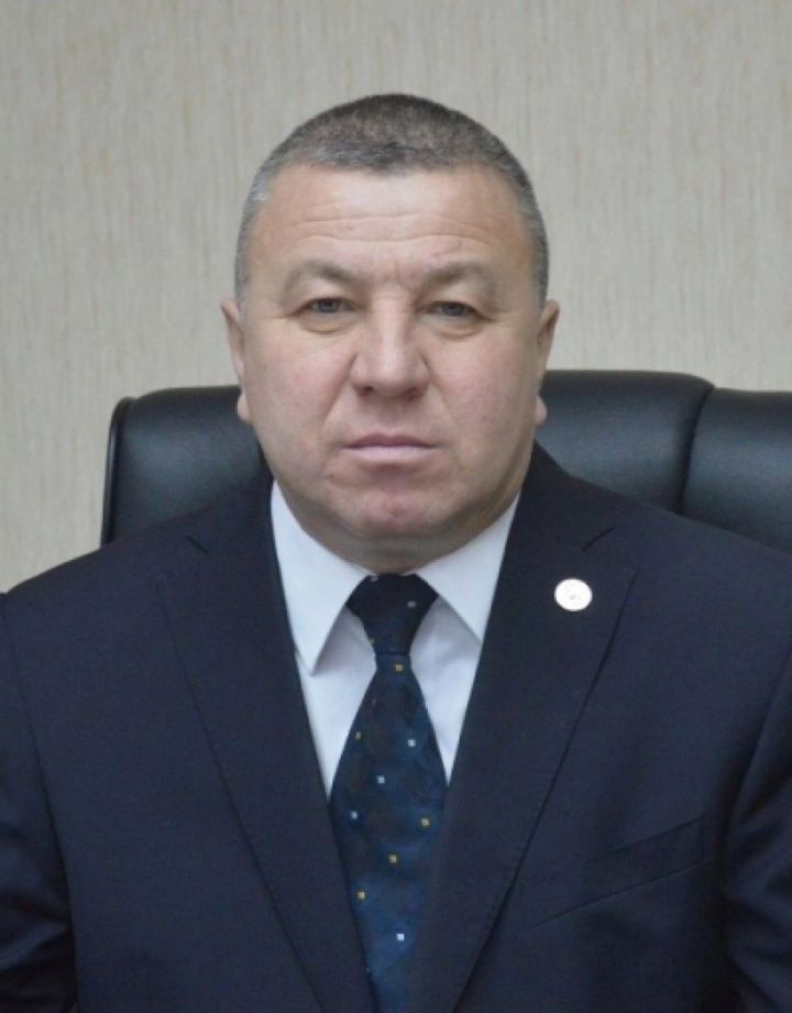 Район башлыгы Фәрит Хөснуллин райондашларны Бөек Җиңүнең 80 еллыгы белән котлый