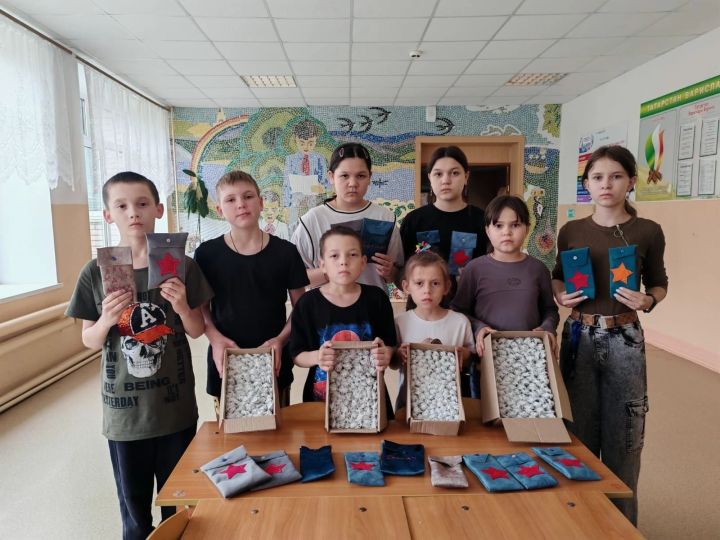 Кутемелинские ученики поддержали бойцов СВО