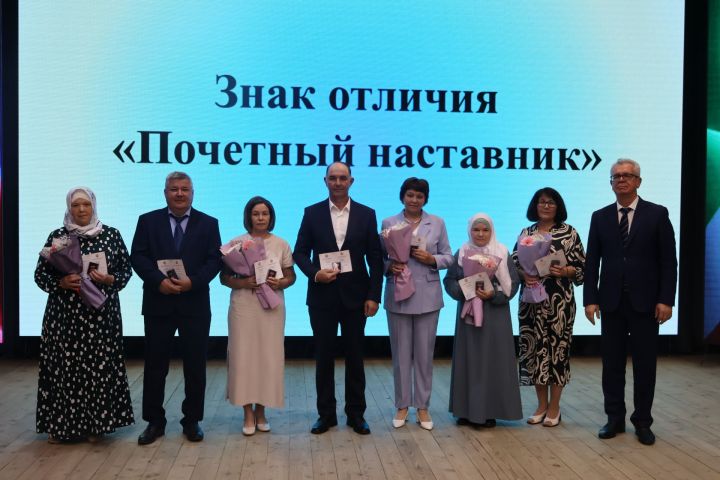 Районбыз укытучылары мактаулы исемгә лаек булдылар