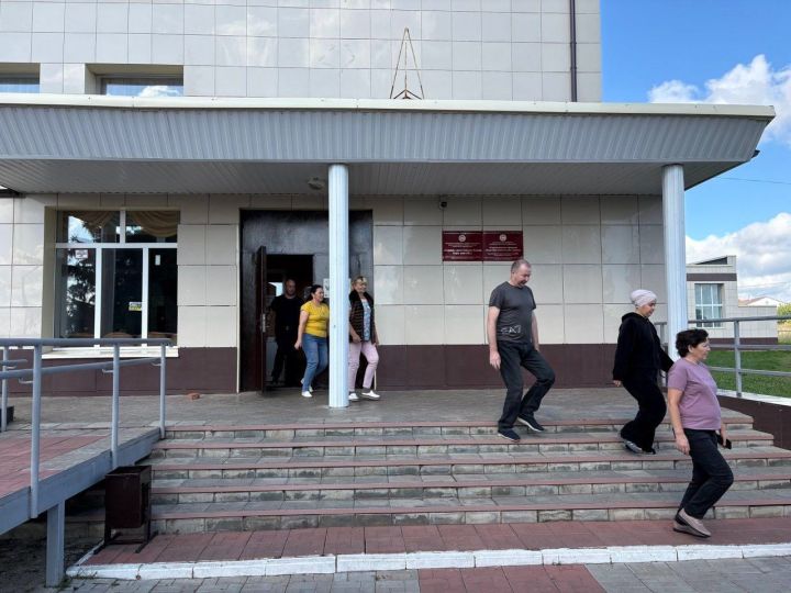 В МБОУ «Сармановская СОШ» прошли антитеррористические учения