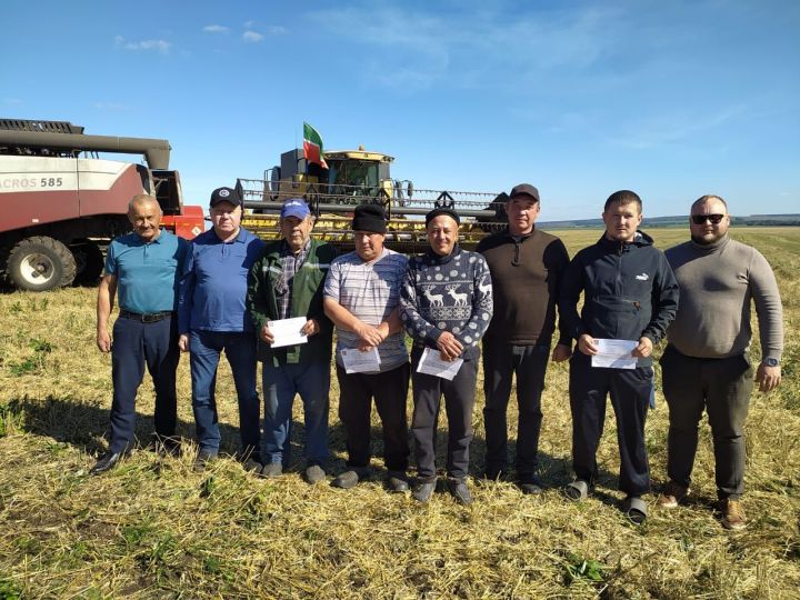 В районе определили передовиков уборки