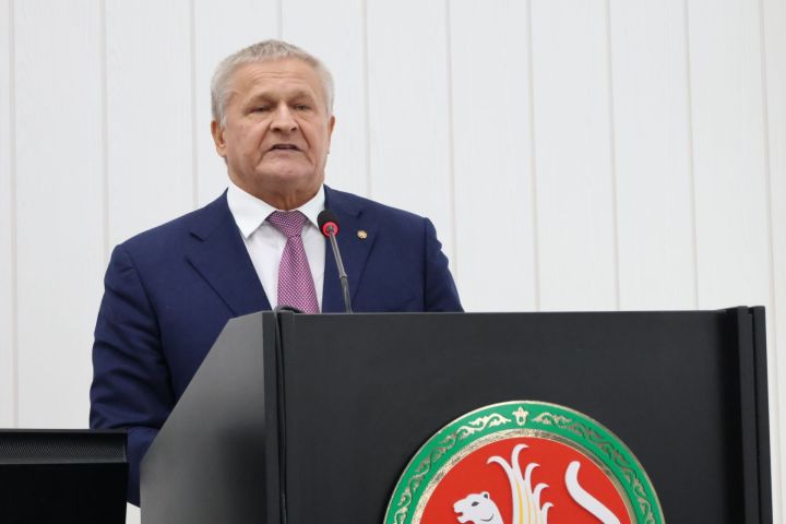 Яңа чакырылыш депутатлары район башлыгын сайладылар