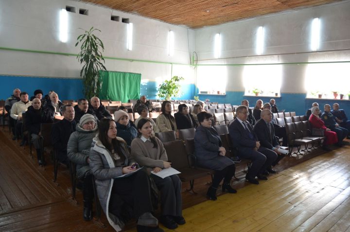 Чукмарлы халкы проблемаларны бергә хәл итә