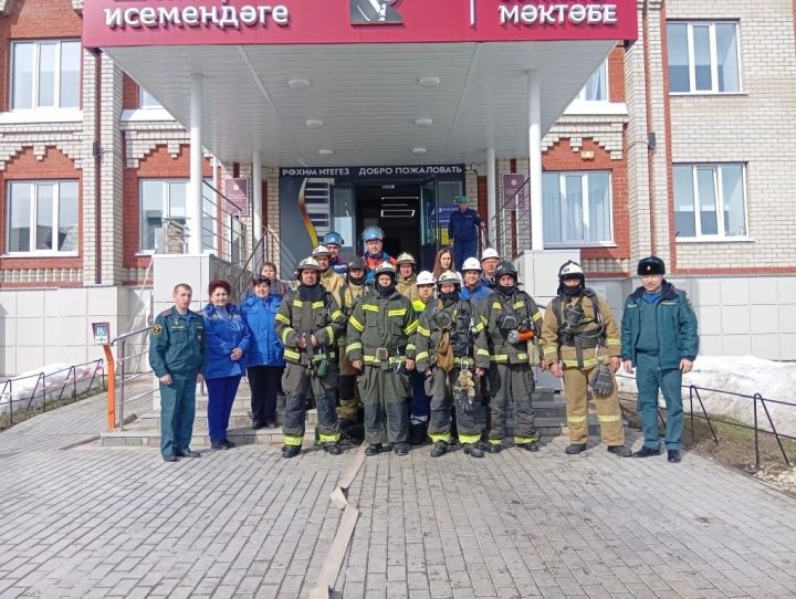 В Сармановской ДШИ прошли пожарно-тактические учения