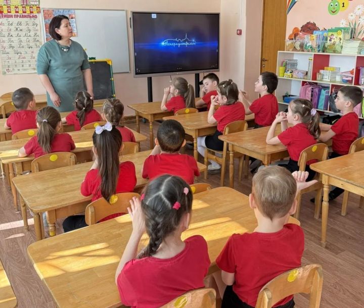 Район үзәгенең балалар бакчаларында тәрбияләнүчеләр «Архивград»та булдылар