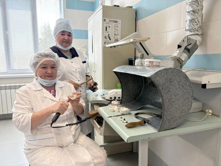 Районның теш техниклары үзләренең һөнәри бәйрәмнәрен билгеләп үтәләр