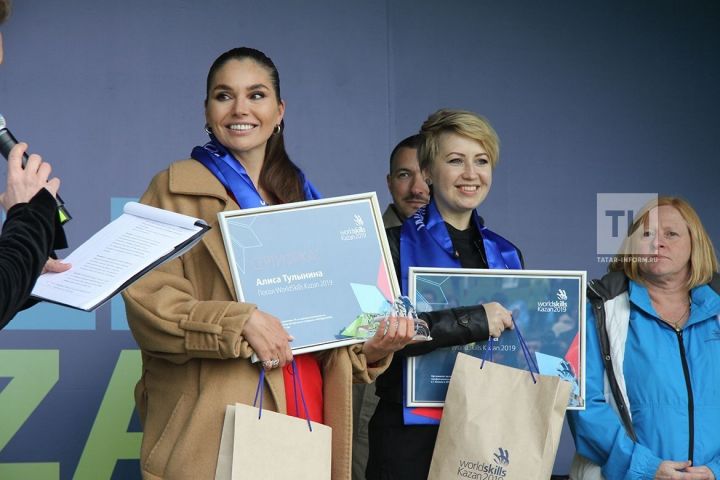 Миссис Globe Алиса Тулынина и шеф-кондитер Нина Тарасова стали послами ЧМ WorldSkills-2019